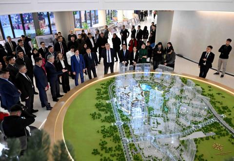 Визит Премьер-министра Кыргызской Республики, уважаемого господина Адылбека Алешовича Касымалиева, в здание Rox Center